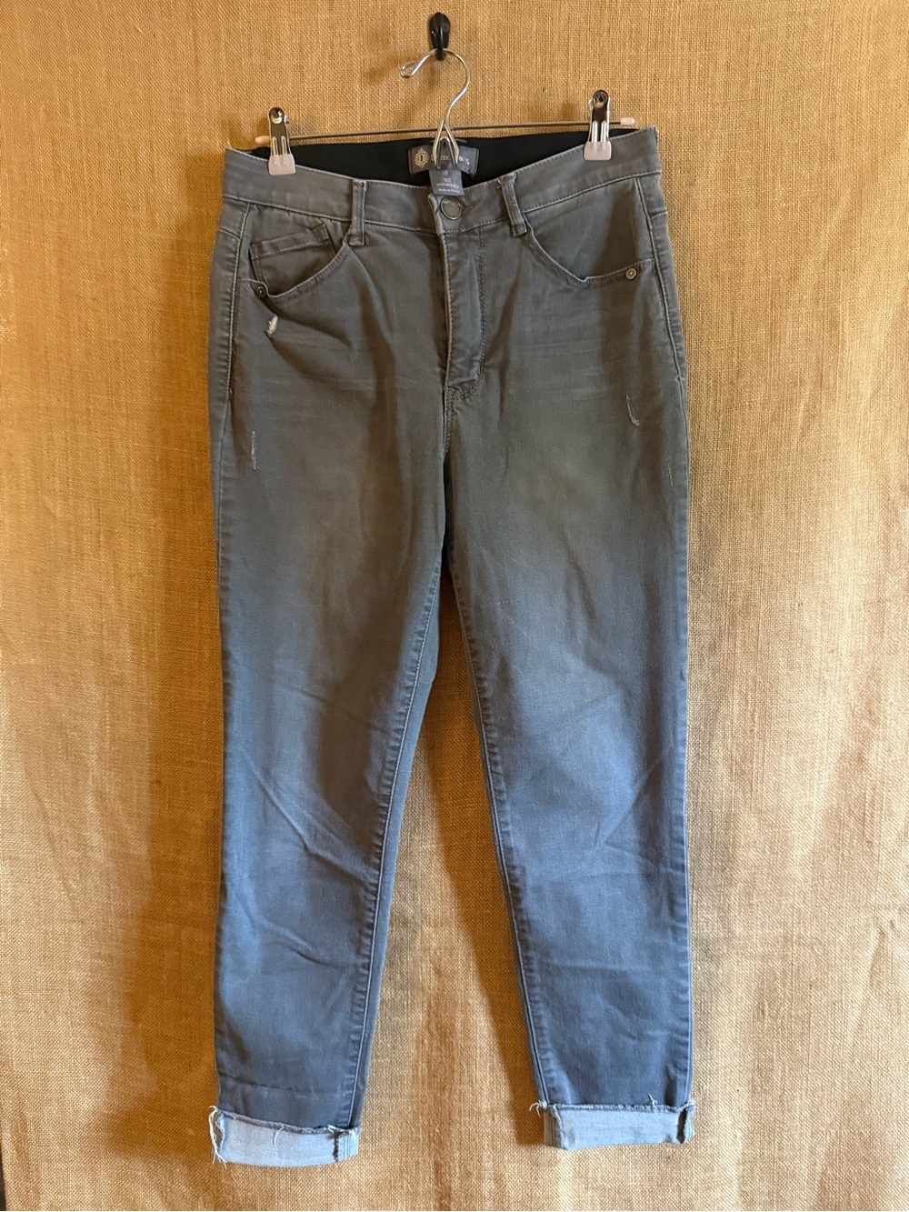 Democracy Women’s Gray Straight-Leg Jeans